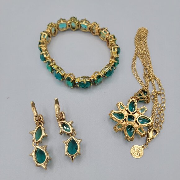 Joan Rivers Collection Turquoise Rhinestone Set - Picture 9 of 10
